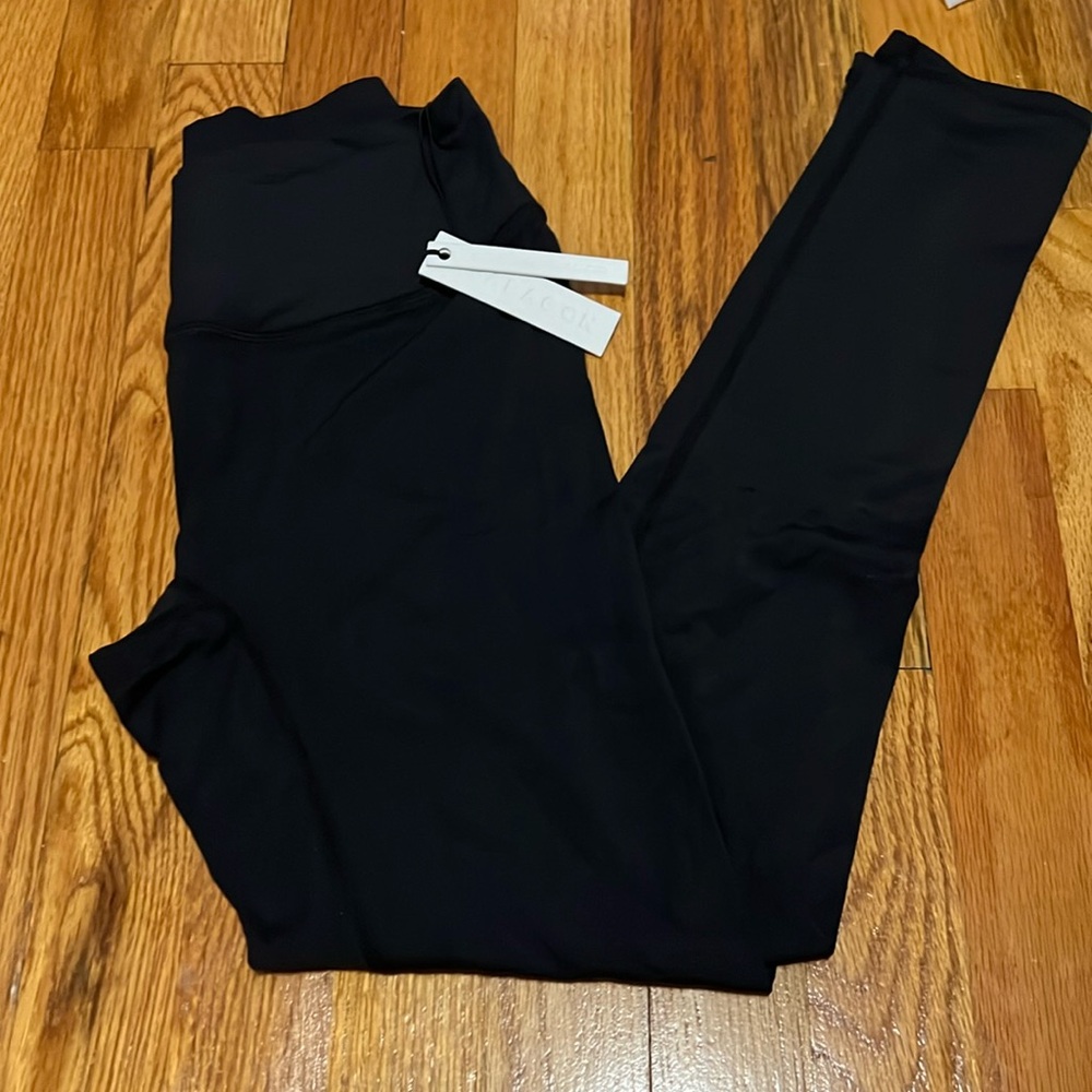 Paragon brand new womens activewear legging with cross waist & seamless front